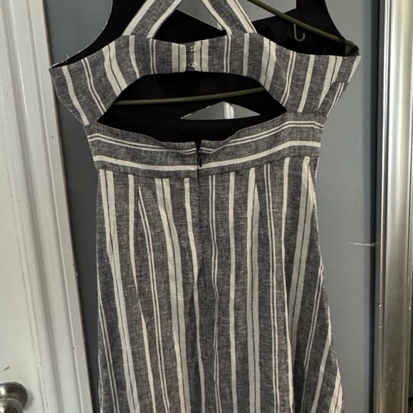 BCBGMaxAzria Gray and White Sleeveless Sundress - Picture 3 of 6